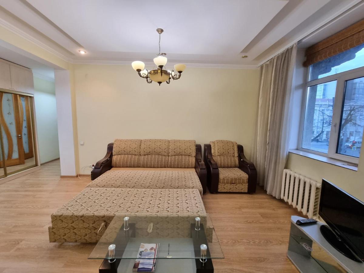 Stefan Cel Mare Boulevard Ultracentral Apartments In The Center Kischinau Exterior foto