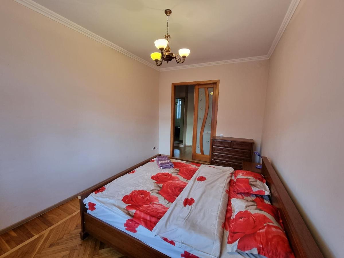 Stefan Cel Mare Boulevard Ultracentral Apartments In The Center Kischinau Exterior foto