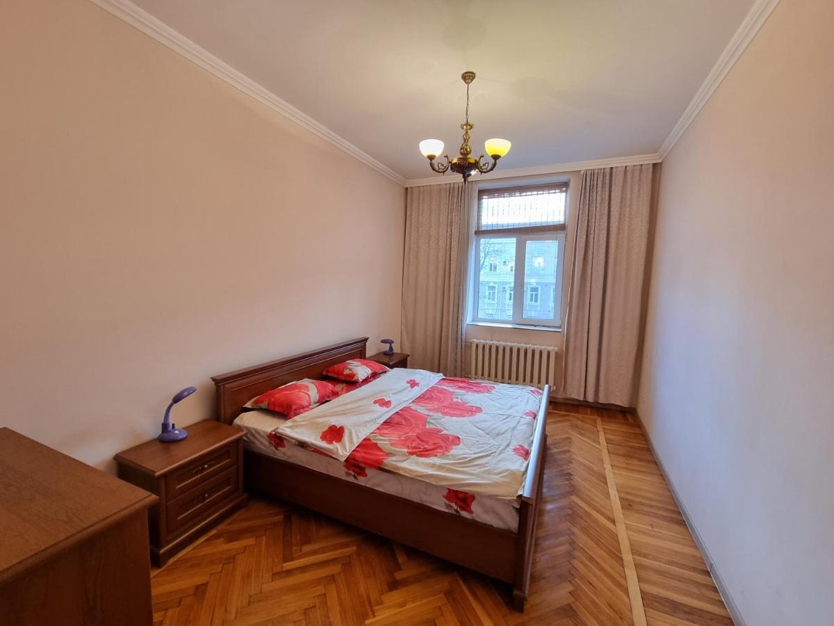 Stefan Cel Mare Boulevard Ultracentral Apartments In The Center Kischinau Exterior foto