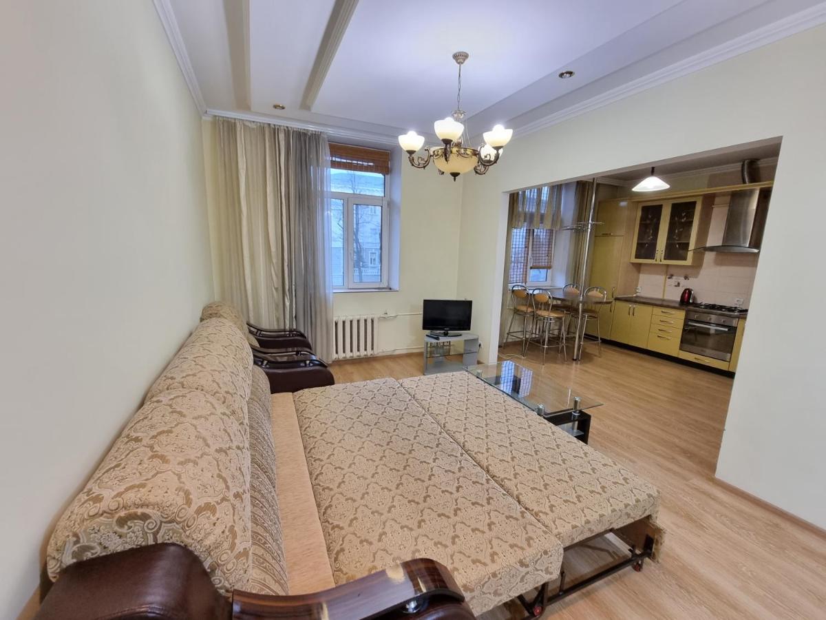 Stefan Cel Mare Boulevard Ultracentral Apartments In The Center Kischinau Exterior foto