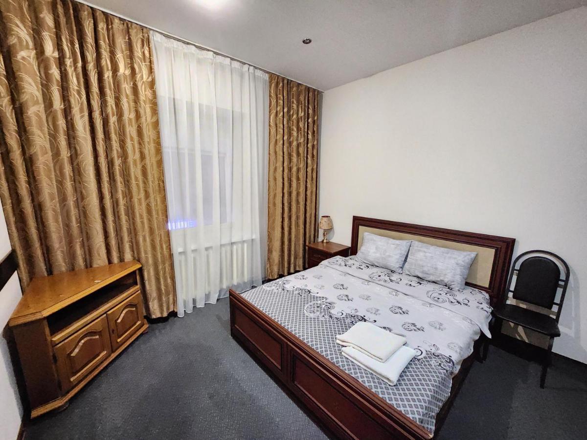 Stefan Cel Mare Boulevard Ultracentral Apartments In The Center Kischinau Exterior foto