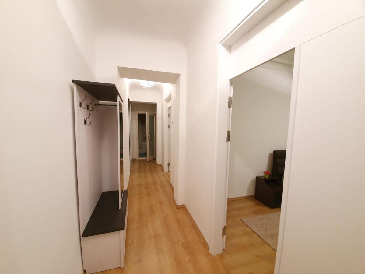 Stefan Cel Mare Boulevard Ultracentral Apartments In The Center Kischinau Exterior foto