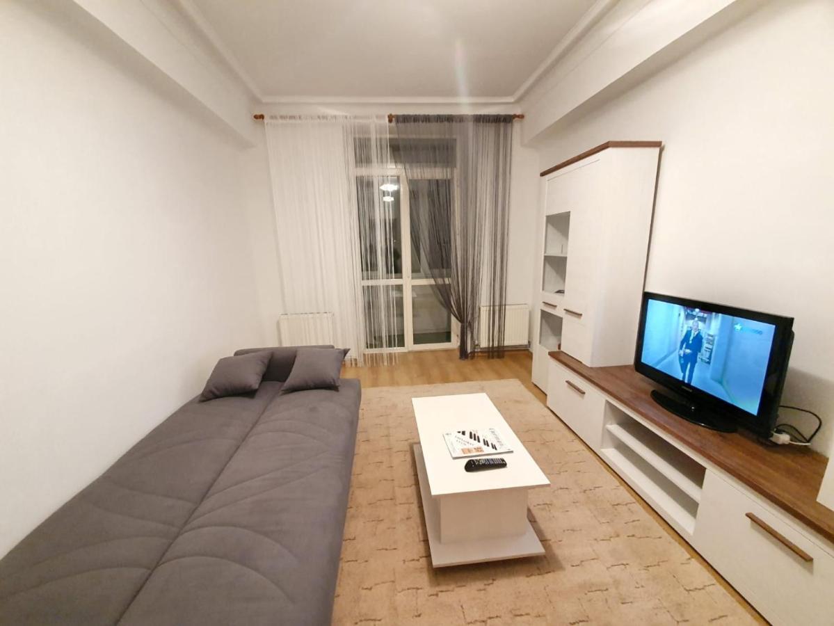 Stefan Cel Mare Boulevard Ultracentral Apartments In The Center Kischinau Exterior foto