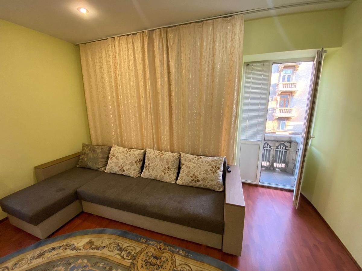 Stefan Cel Mare Boulevard Ultracentral Apartments In The Center Kischinau Exterior foto